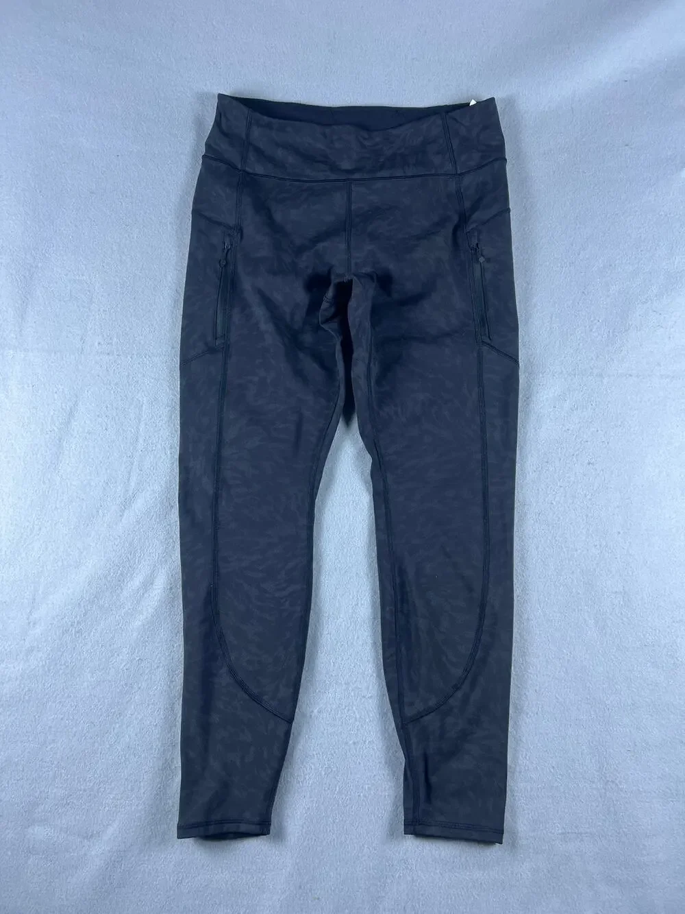 Athleta Rainier Printed Tight Womens L Black Animal Print Reflective Leggings